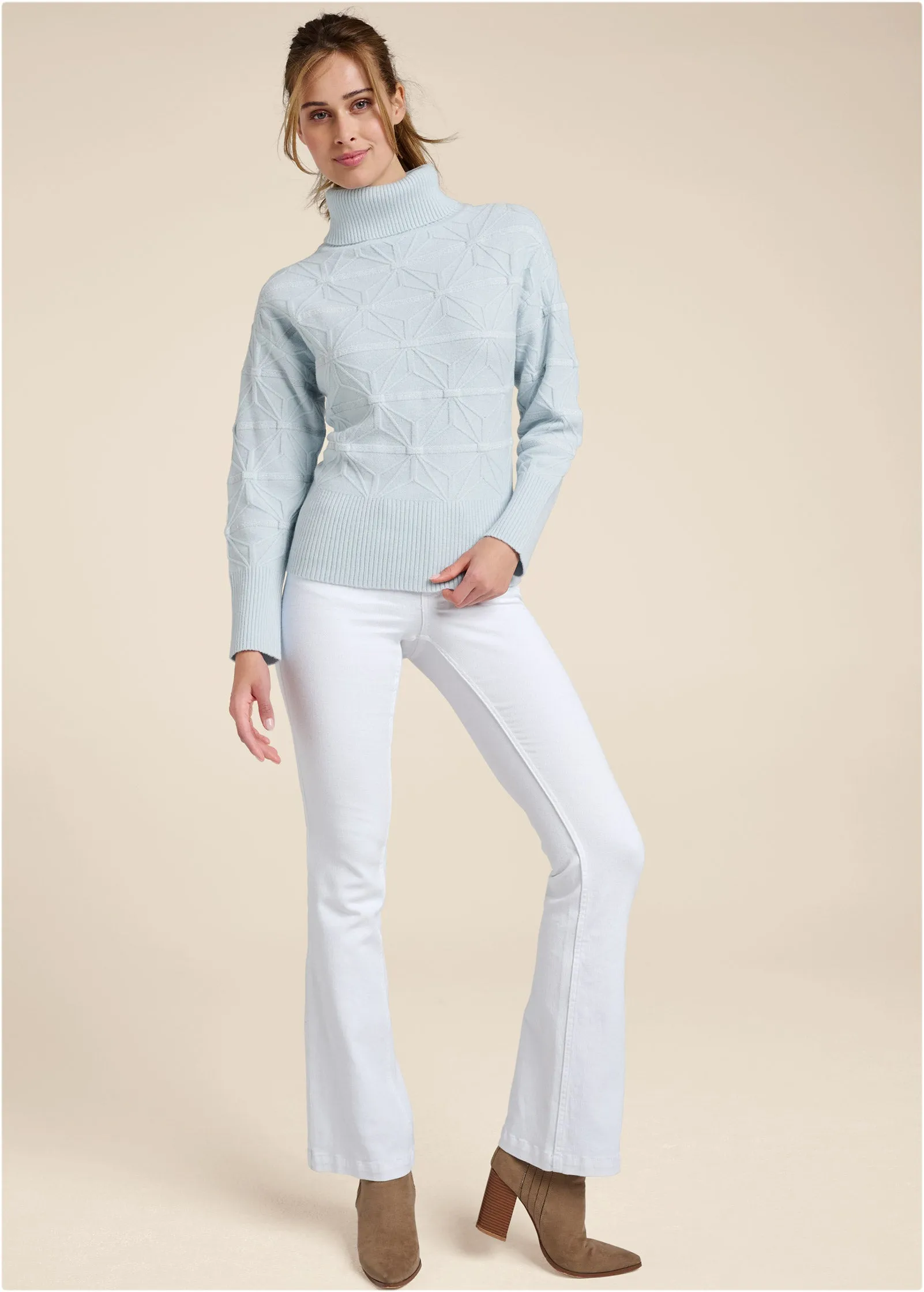 Diamond Cable Turtle Neck Sweater - Light Blue