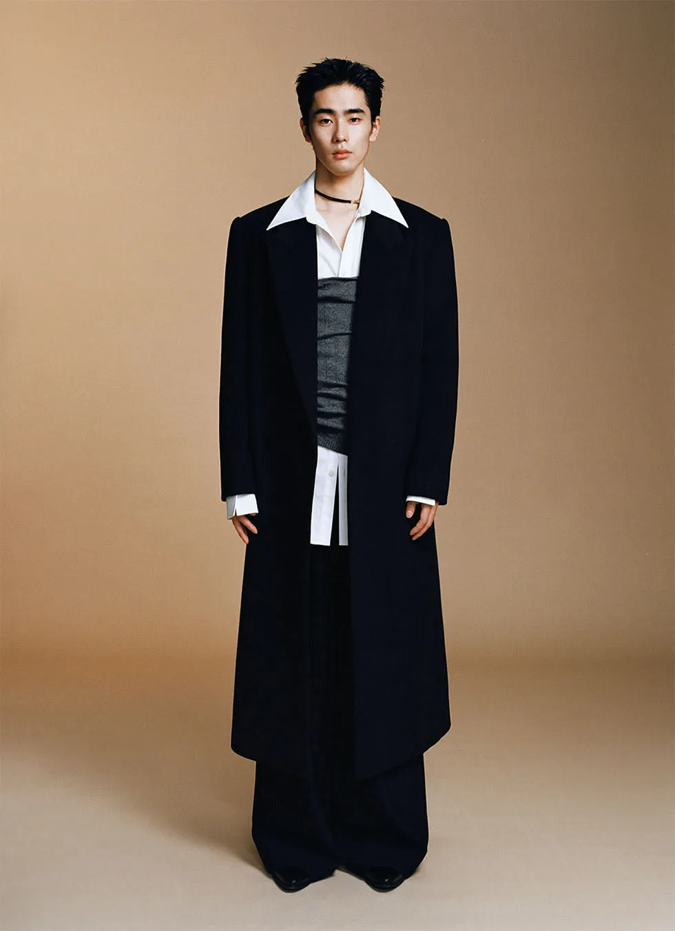 GUN lapel silhouette loose-fitting wool coat