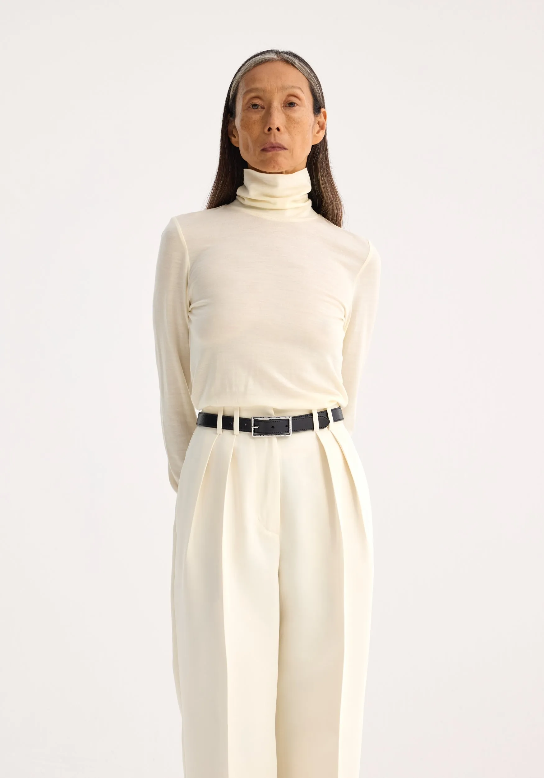 Light-weight merino wool turtleneck | cream